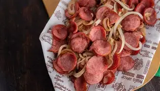 Porção de calabresa